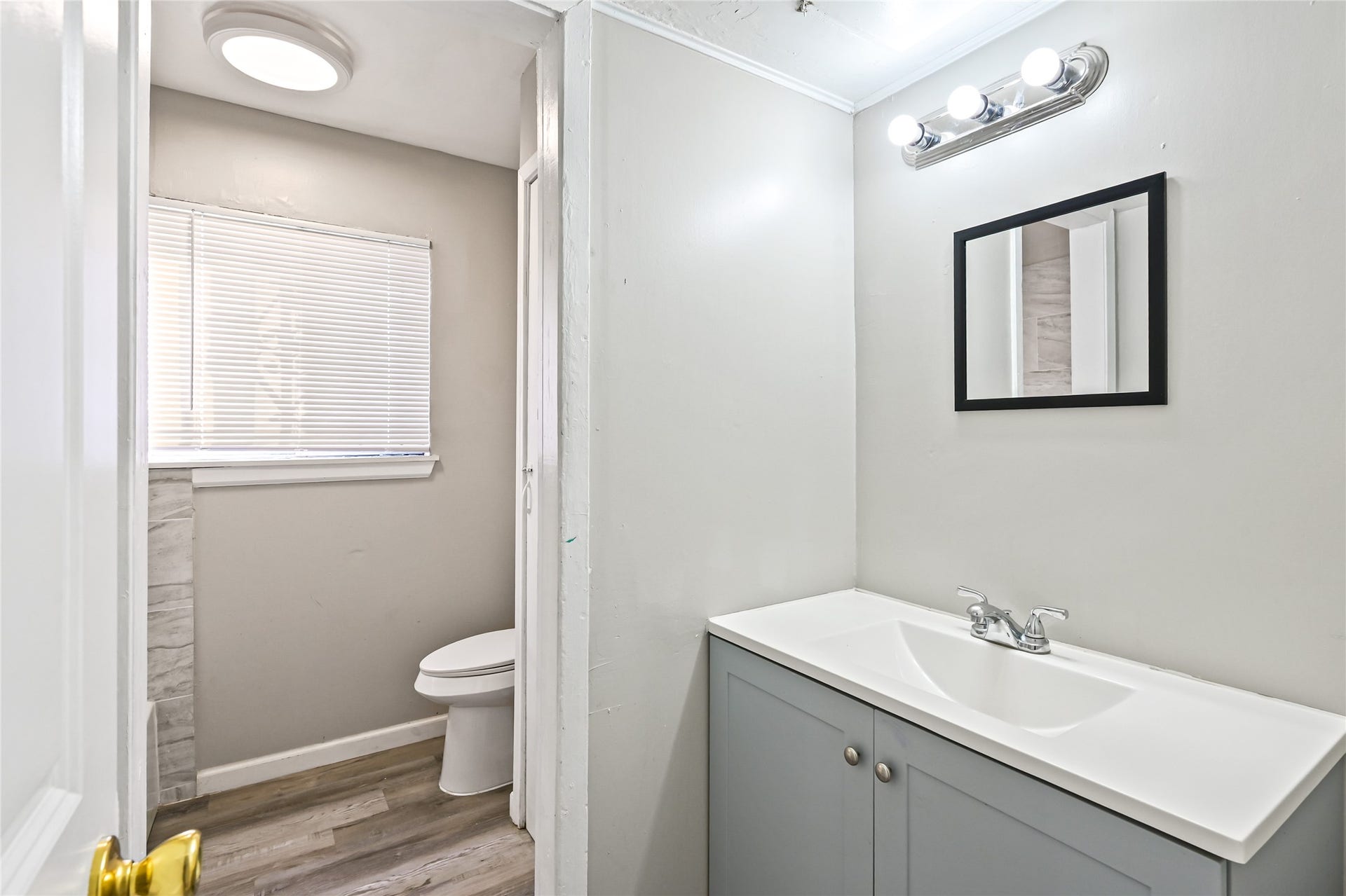 8001 South Loop E, #115, Houston, TX 77012 Bathroom