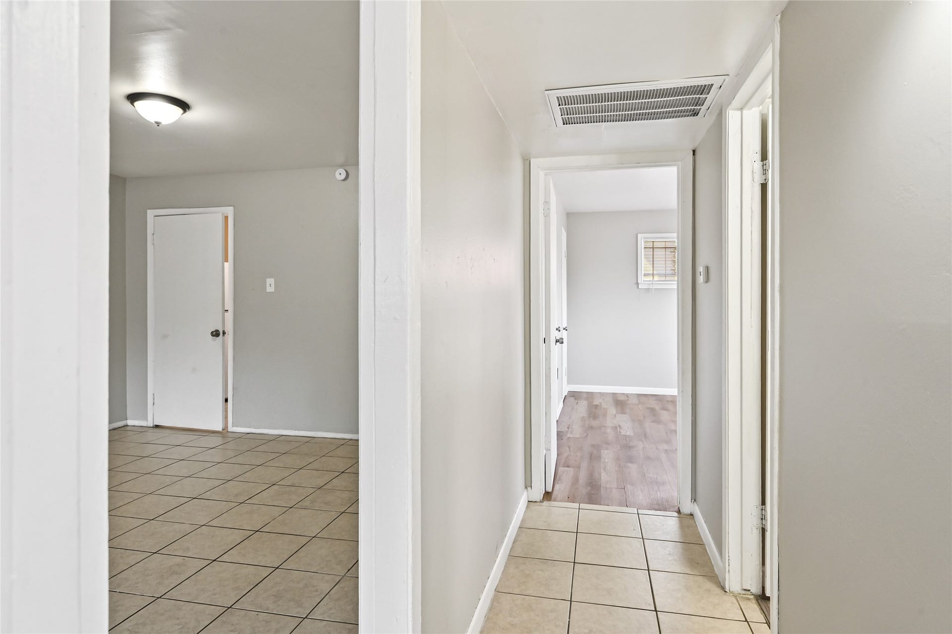 8001 South Loop E, #115, Houston, TX 77012 Hallway