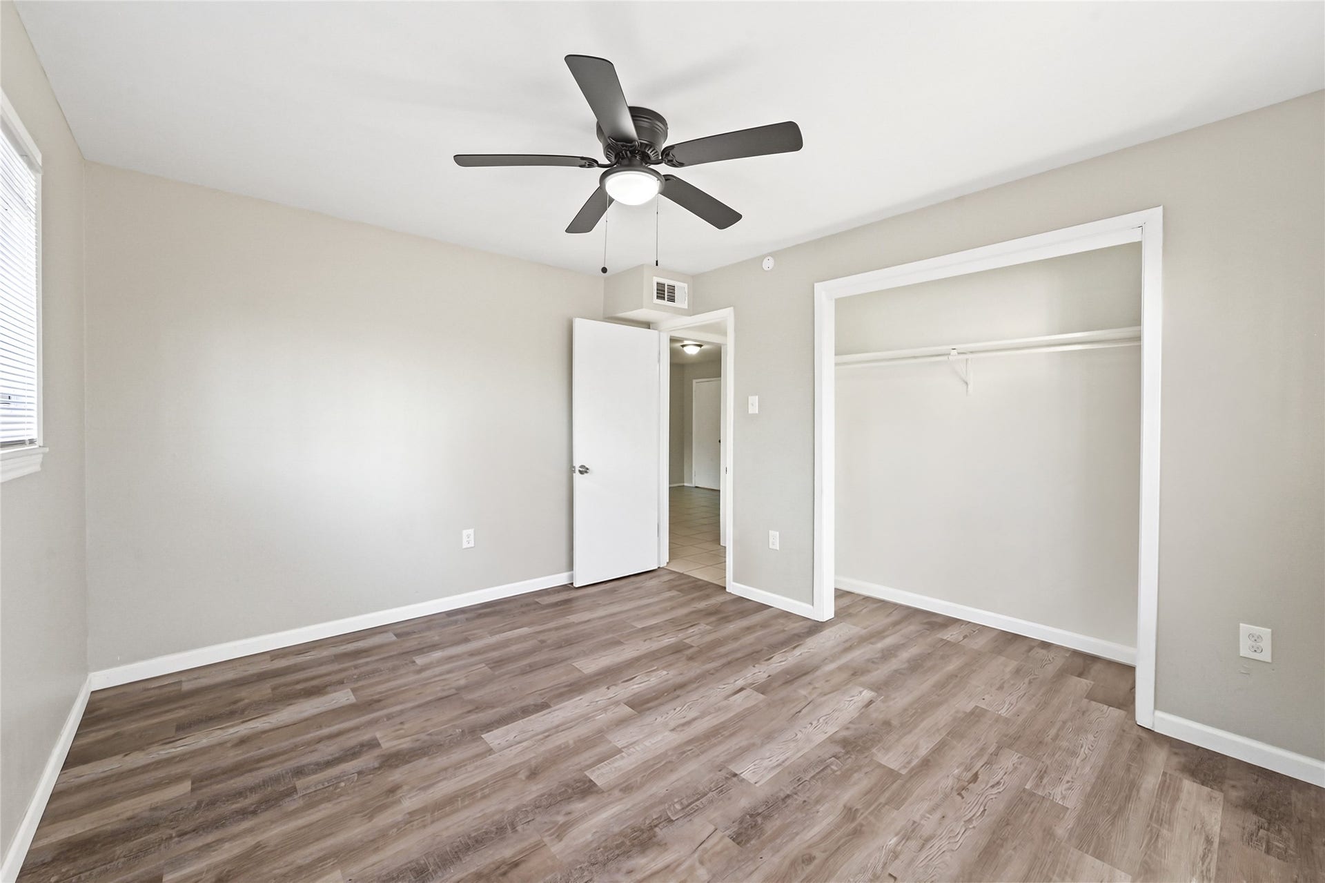8001 South Loop E, #115, Houston, TX 77012 Second Bedroom