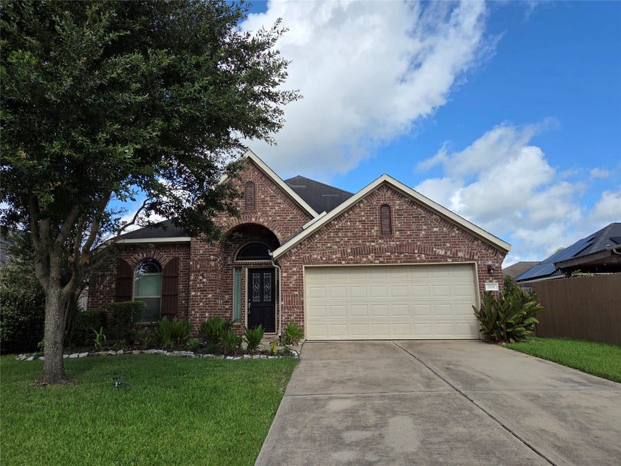 Property photo for 219 Golden Grain Drive, Rosenberg, TX