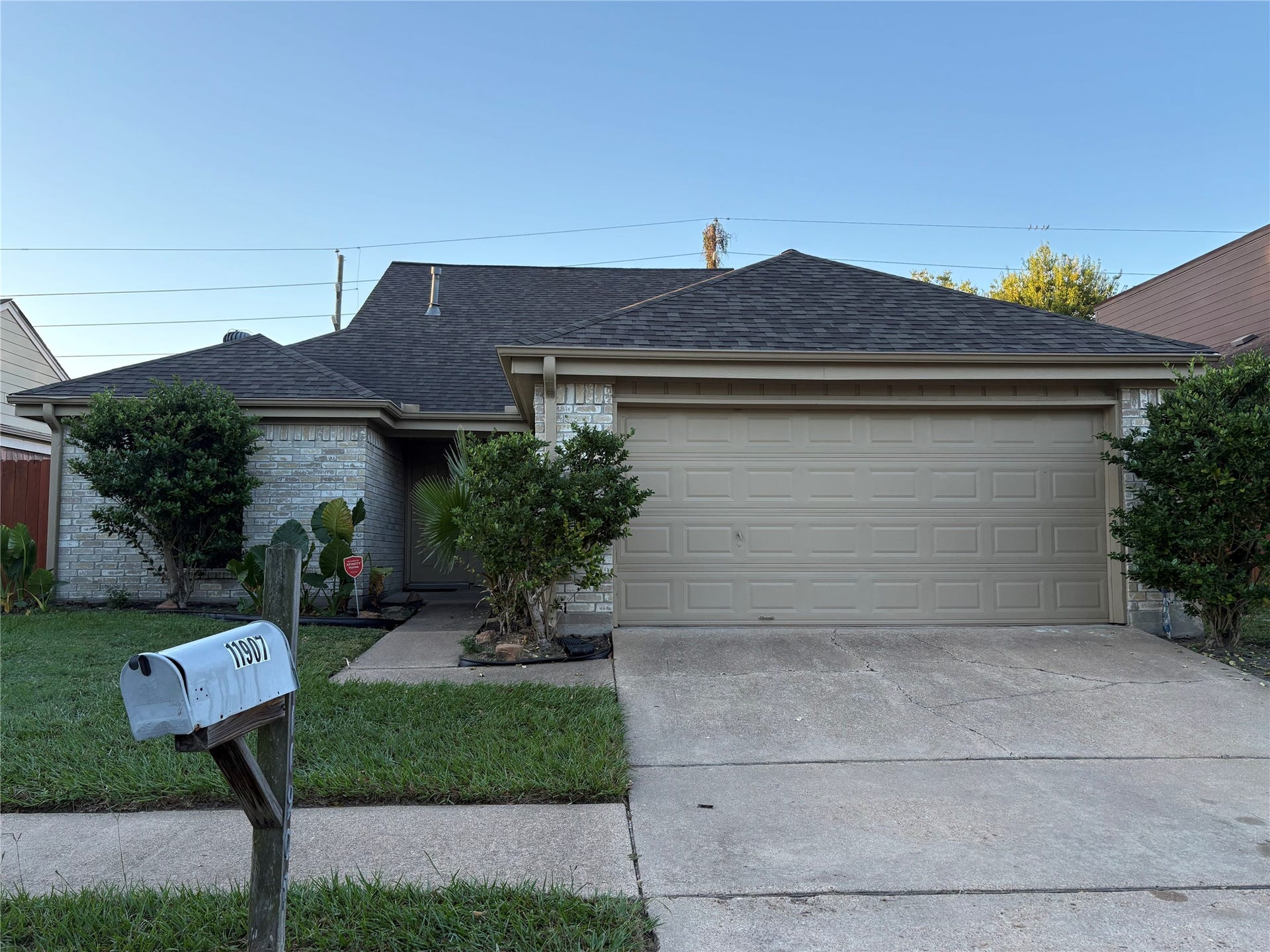 11907 S Fairhollow Lane, Houston, TX 77043 11907 S Fairhollow Lane, Houston, TX 77043