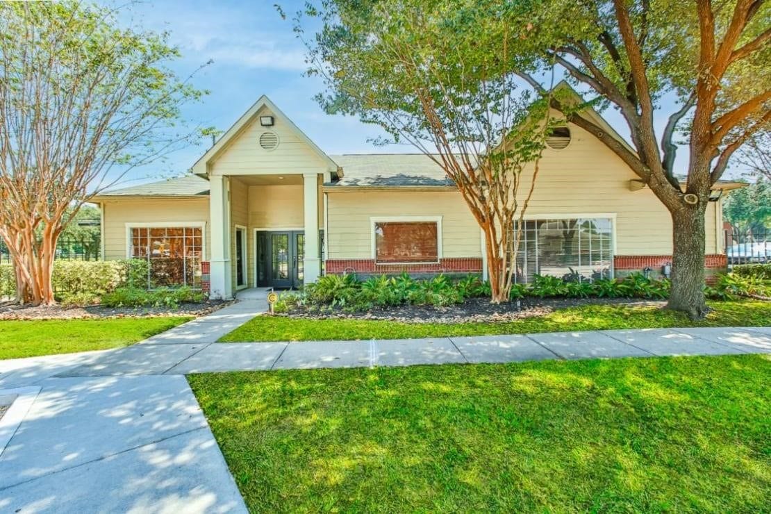 11111 W Montgomery Road, #1305, Houston, TX 77088 11111 W Montgomery Road, #1305, Houston, TX 77088
