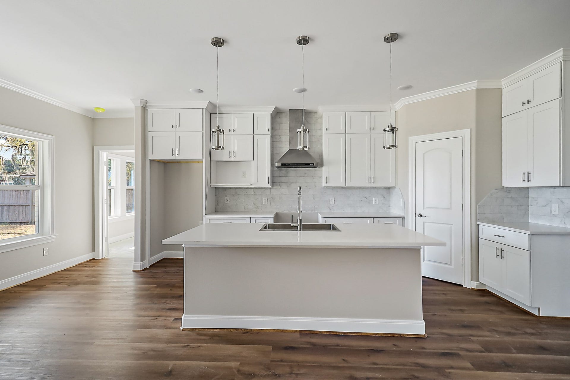 1811 Round Wind Trail, Crosby, TX 77532 Open kitchen