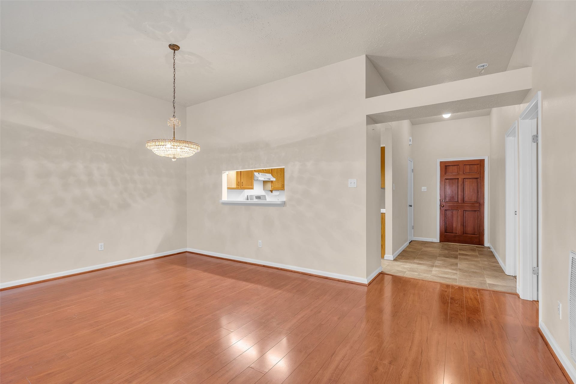 3310 Country Meadows Court, Pearland, TX 77584 As you enter the home, you will find a foyer with a view of the living room and dining area.
