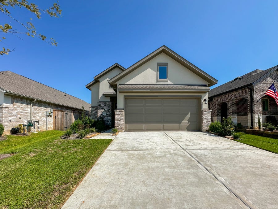Property photo for 1016 Shoal Creek Trail, Conroe, TX