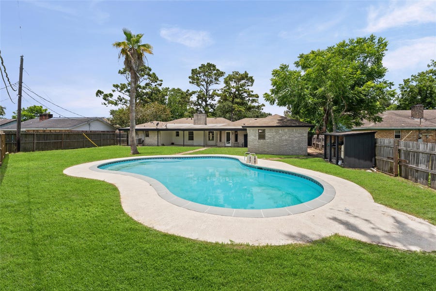 Property photo for 12519 A Bar Drive, Santa Fe, TX