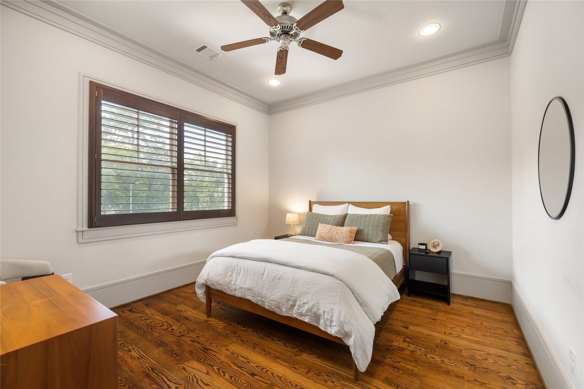 A private guest suite