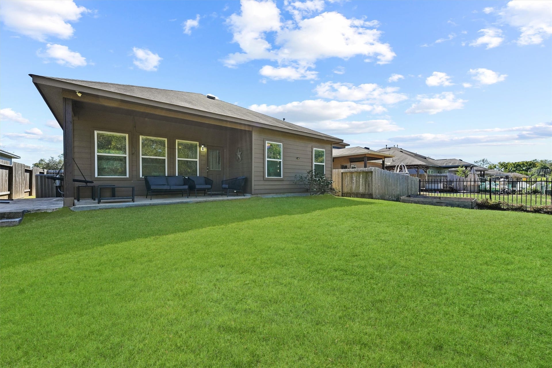 5303 Rivers Edge Drive, Richmond, TX 77469 5303 Rivers Edge Drive, Richmond, TX 77469