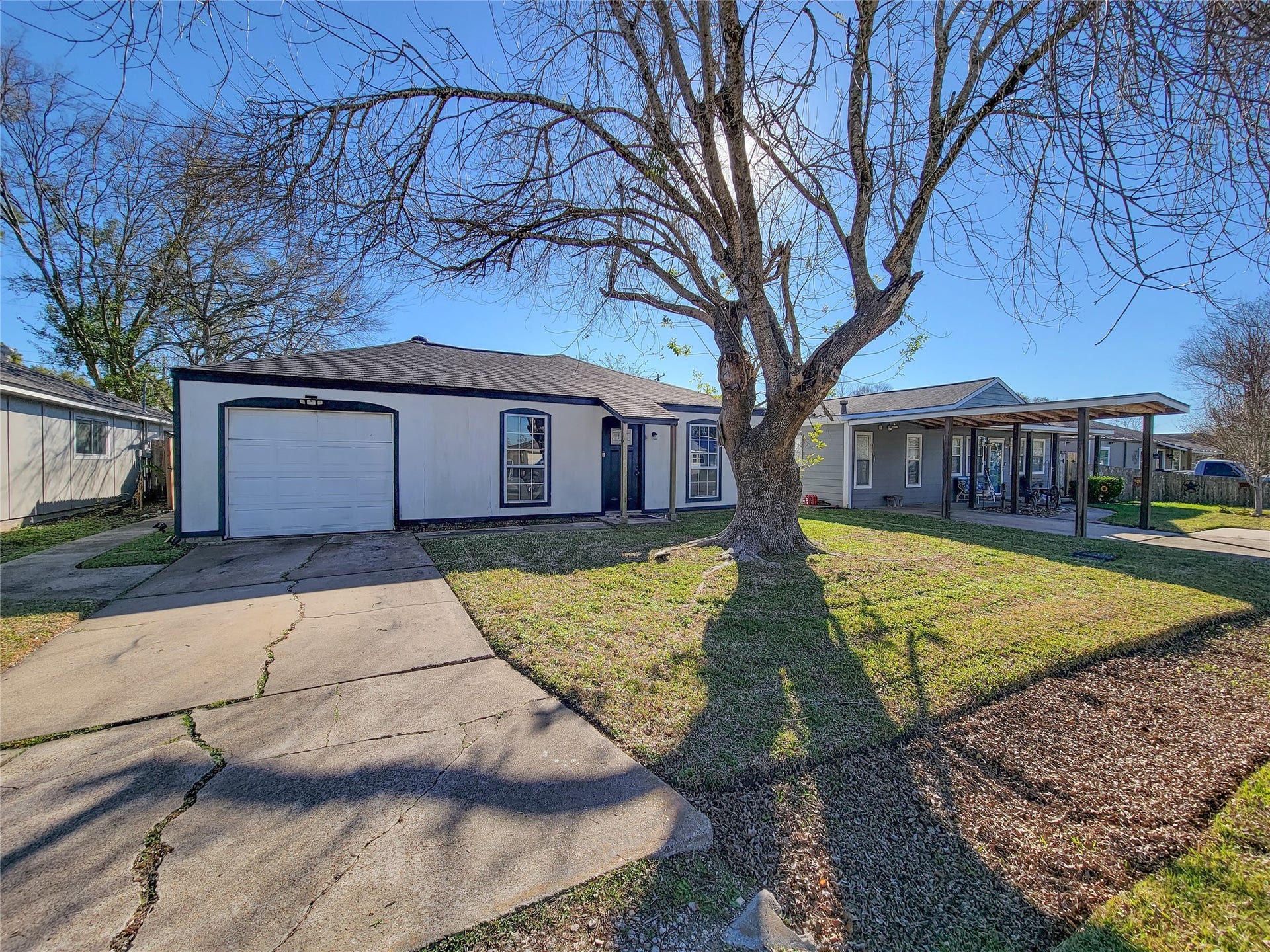 4910 27th Street, Dickinson, TX 77539 4910 27th Street, Dickinson, TX 77539