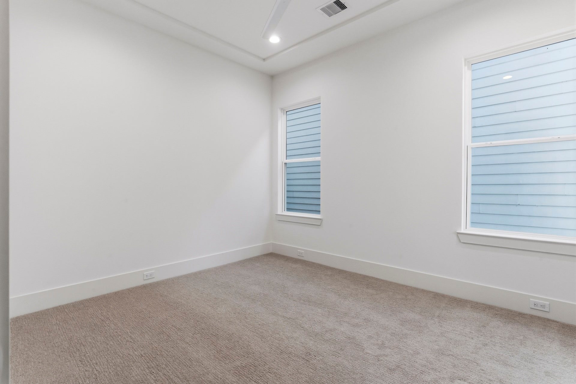 The second of the two guest bedrooms is located at the end of the hallway from the master
bedroom, with walk-in closets and attached bathroom designed to provide privacy allowing all
your guests to enjoy a comfortable stay in this elegant home.