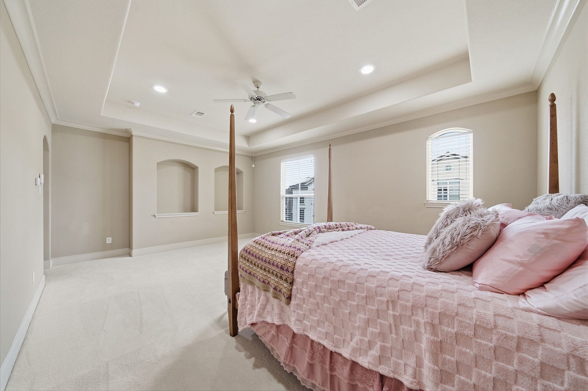 15 Laurelwood Drive, Houston, TX 77058 There is plenty of space in the primary bedroom to create your ideal retreat...