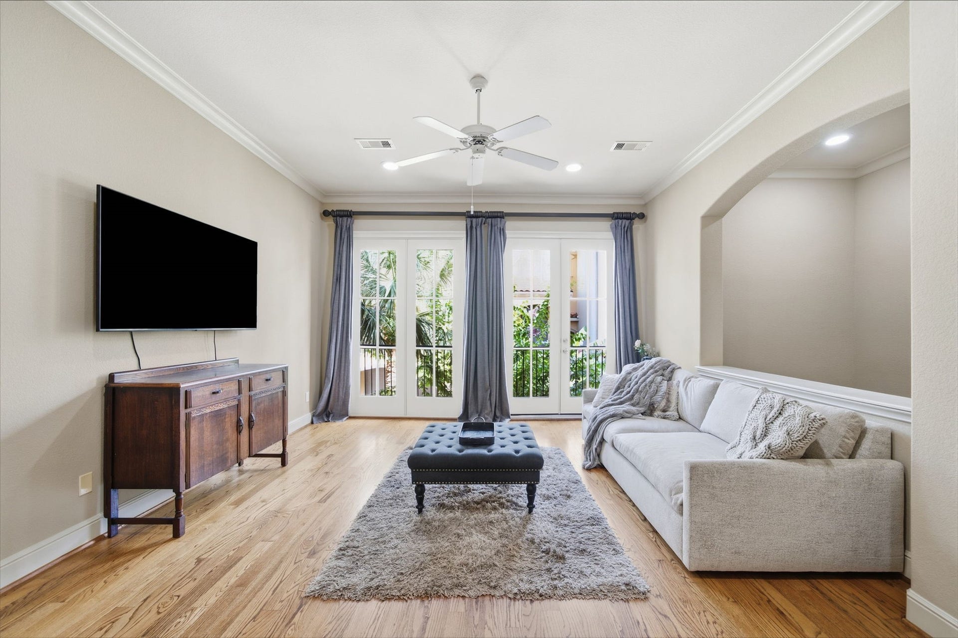15 Laurelwood Drive, Houston, TX 77058 Blooming outdoor views stream in through balcony windows...