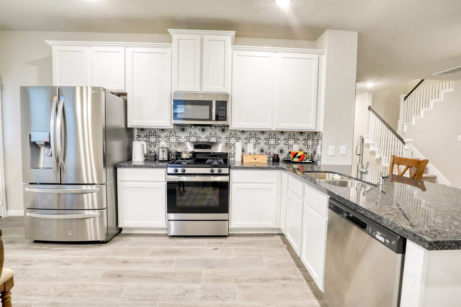 30533 Pleasant Oaks Drive, Magnolia, TX 77355 30533 Pleasant Oaks Drive, Magnolia, TX 77355