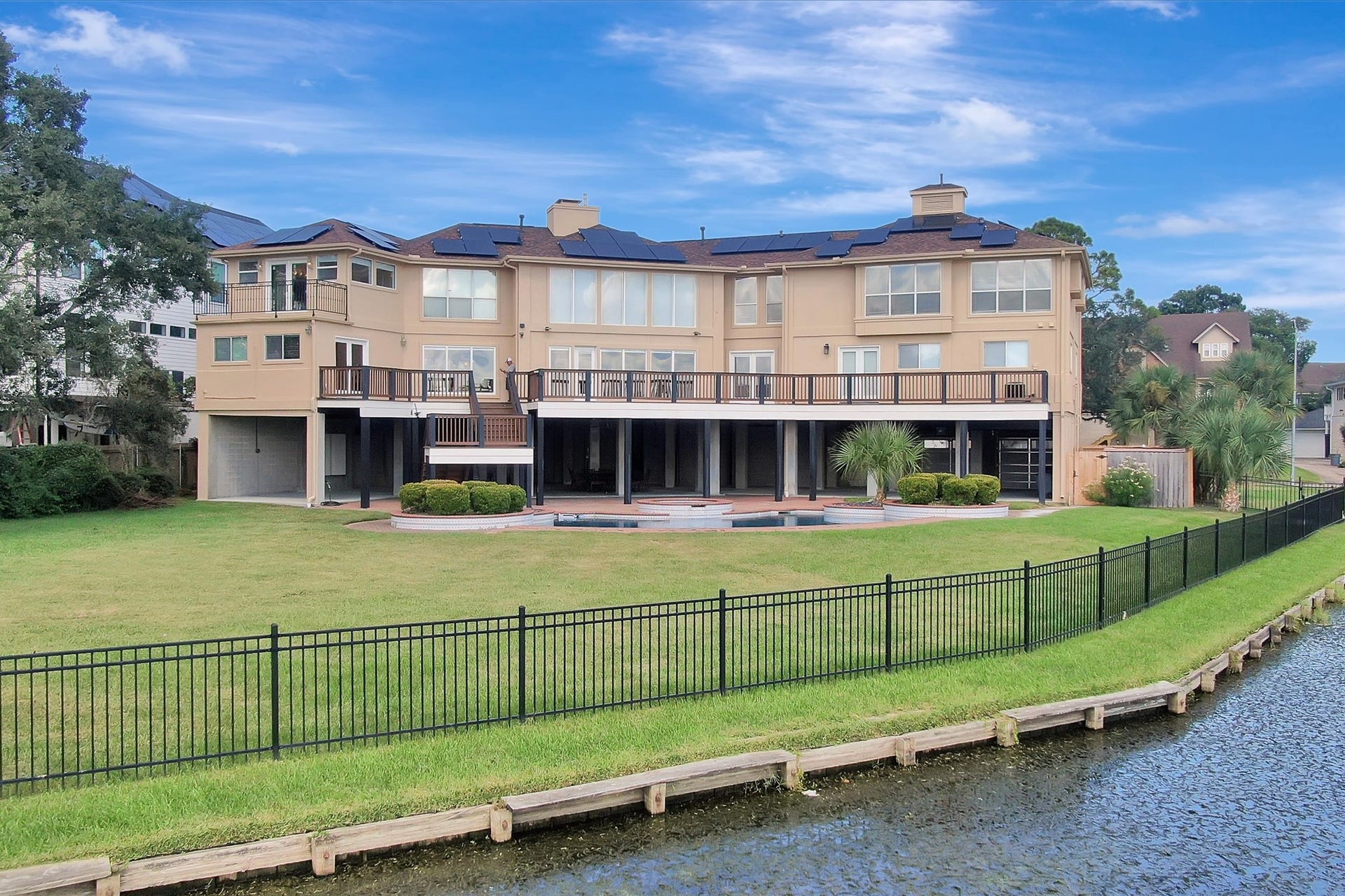 18718 Martinique Drive, Houston, TX 85310