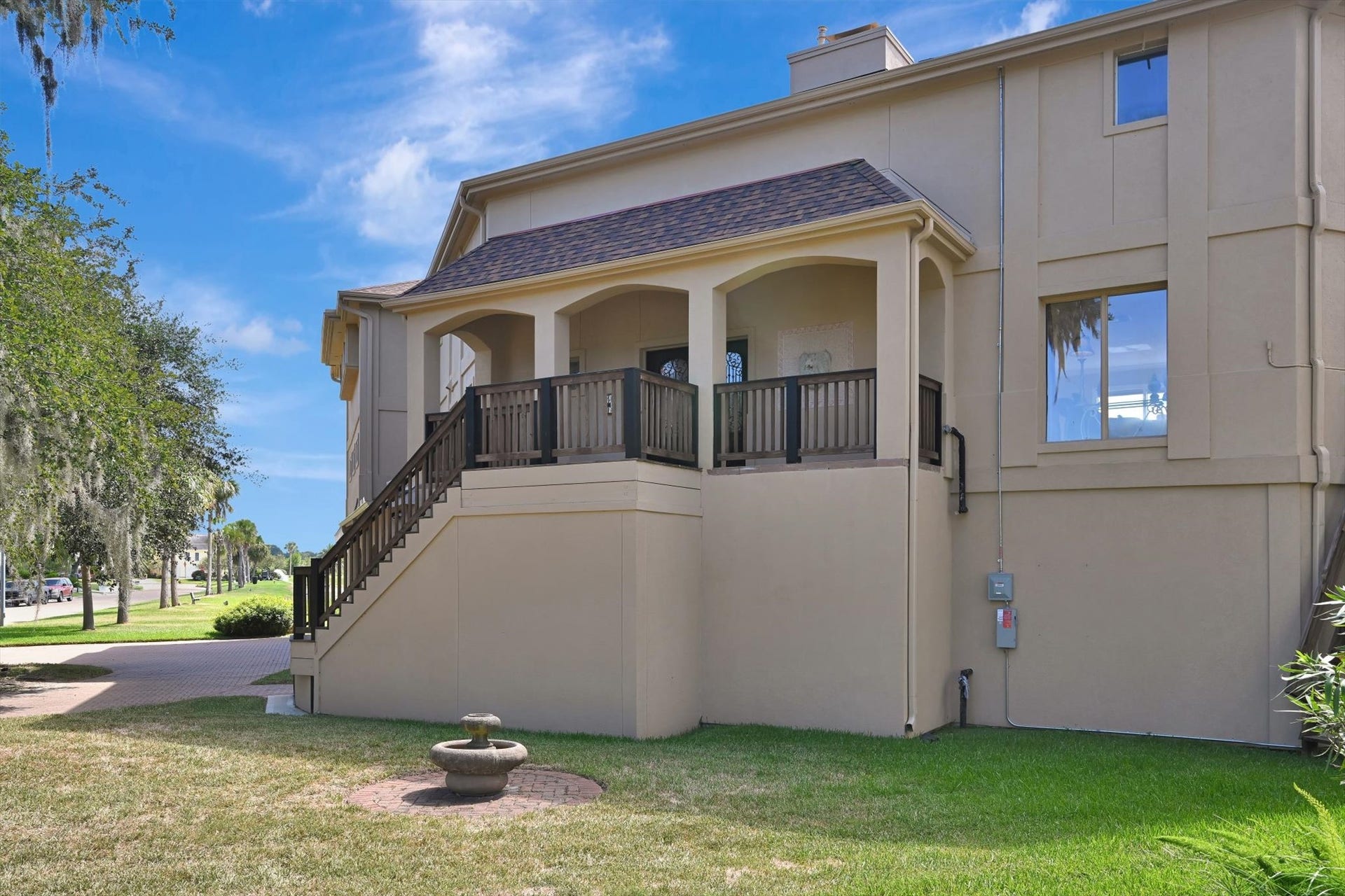18718 Martinique Drive, Houston, TX 85310