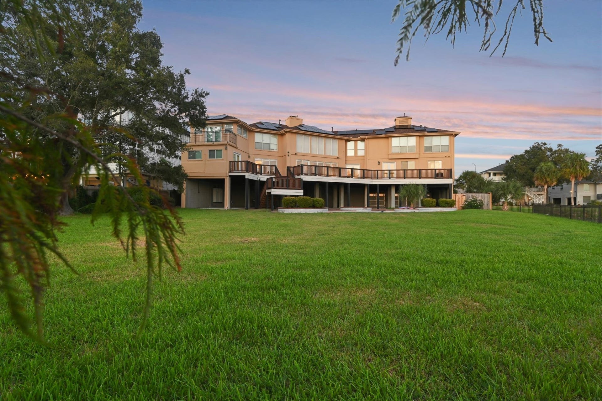 18718 Martinique Drive, Houston, TX 77058