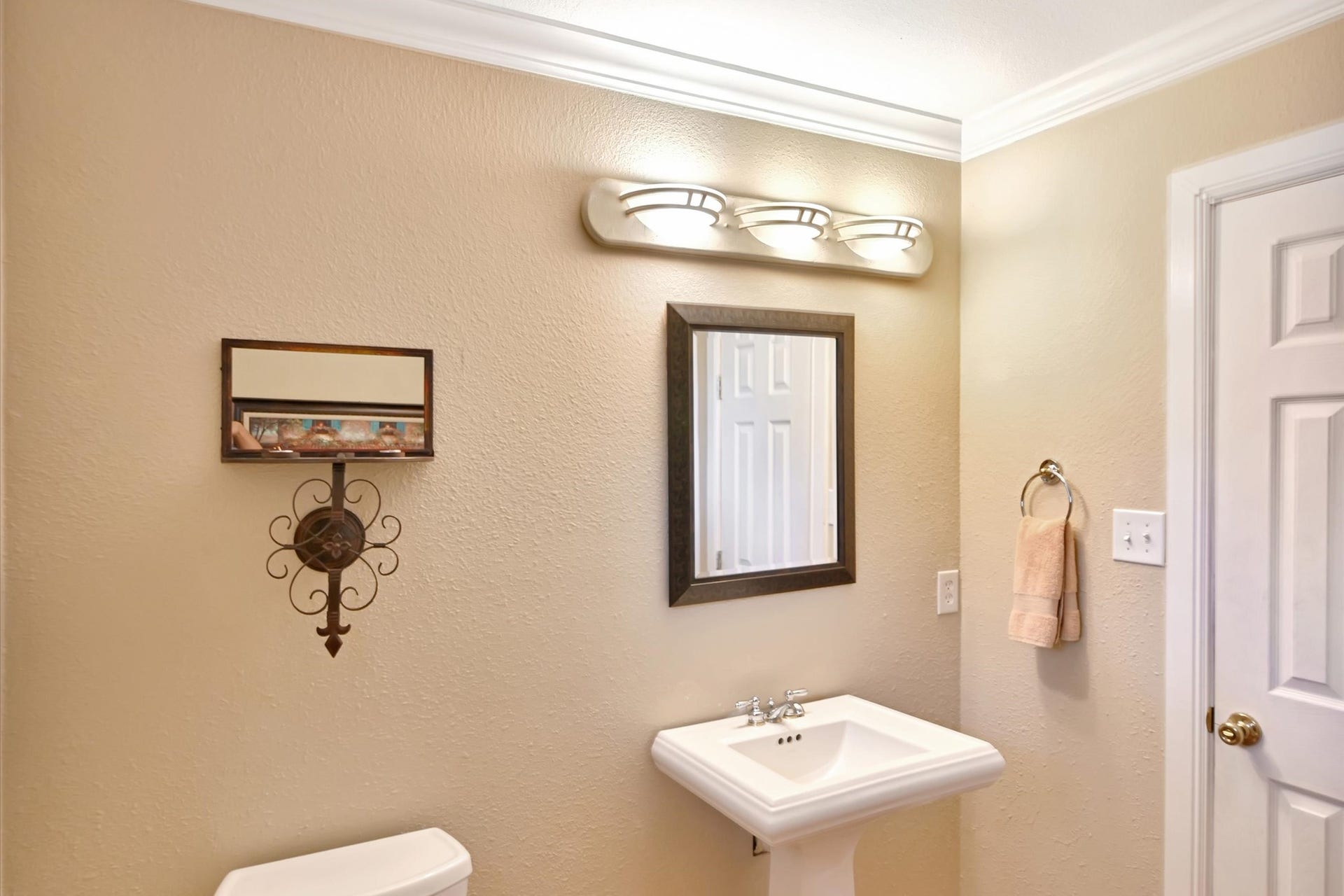 18718 Martinique Drive, Houston, TX 85310