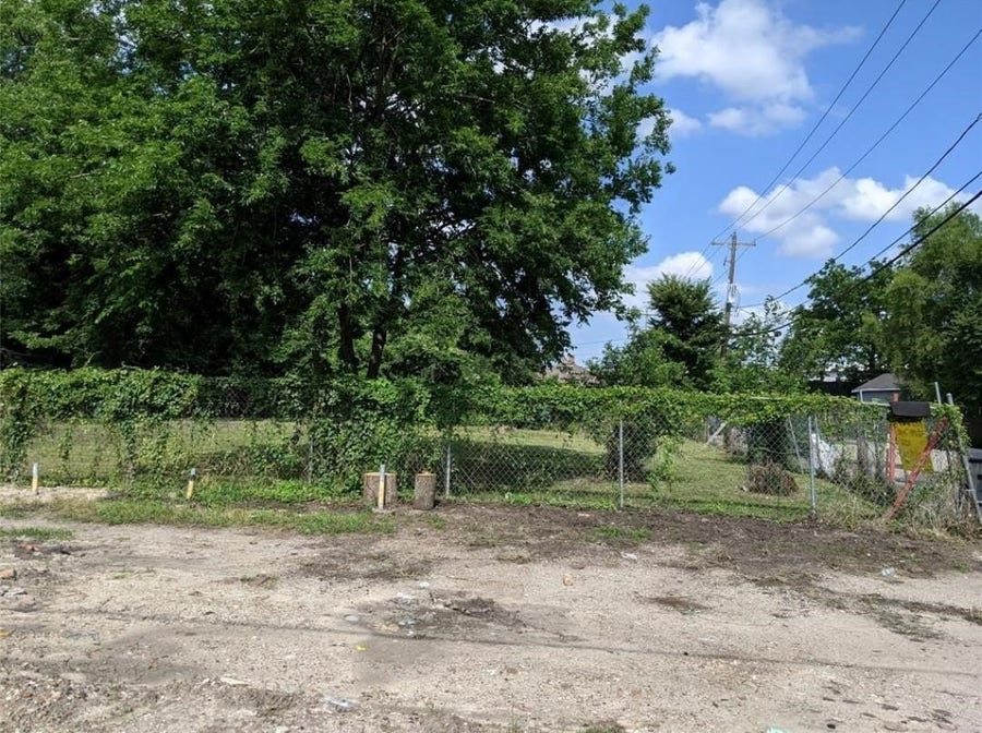 Property photo for 2002 Jensen Drive, Houston, TX