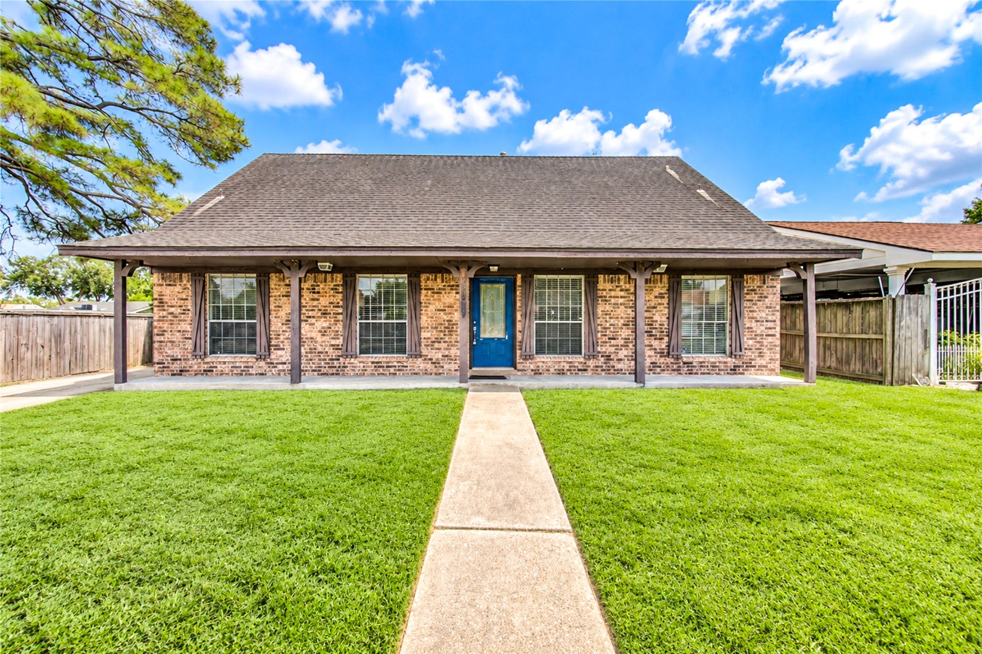 10403 Huntington Point Drive, Houston, TX 77099 10403 Huntington Point Drive, Houston, TX 77099