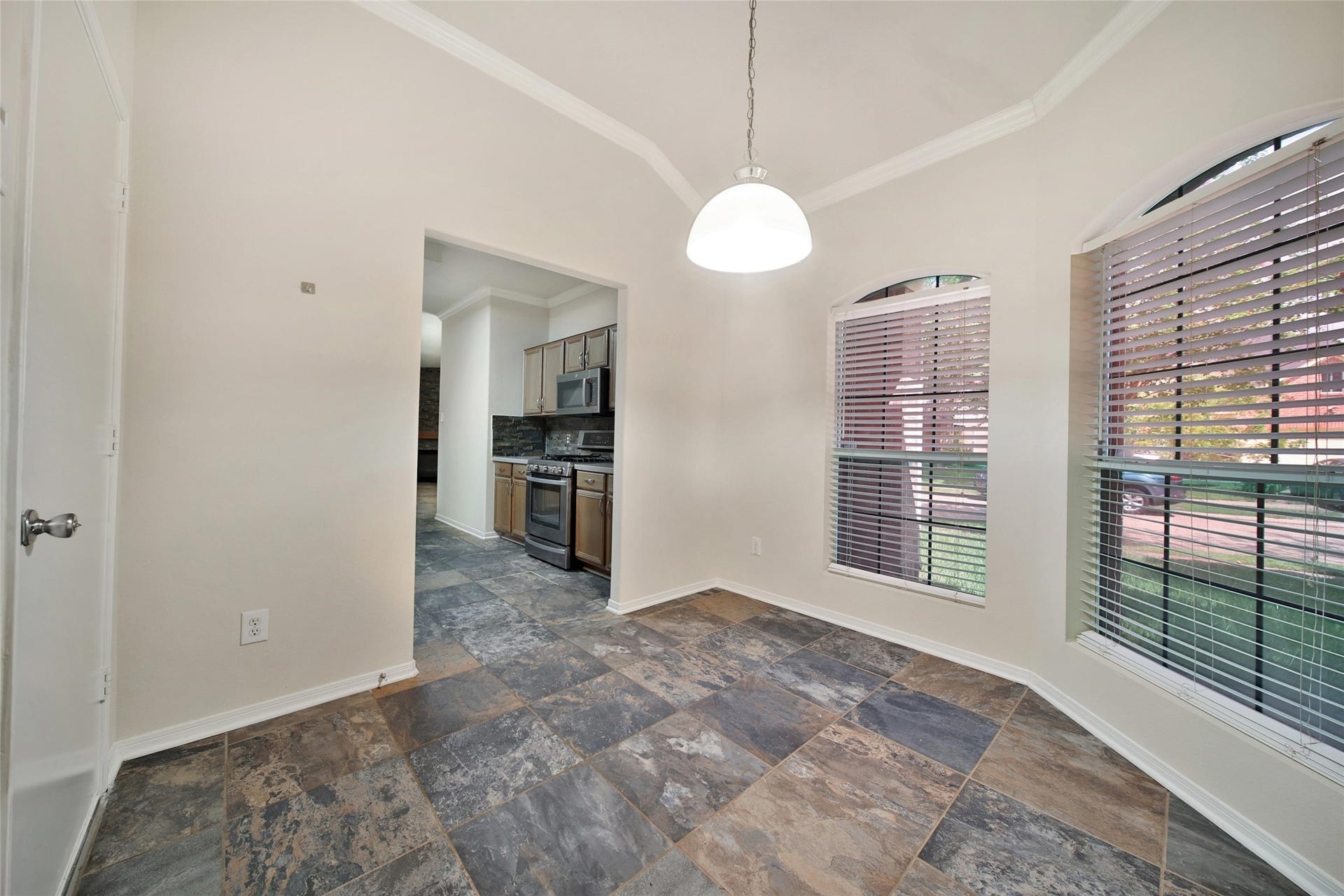 19302 Dawn Canyon Road, Houston, TX 77084 19302 Dawn Canyon Road, Houston, TX 77084