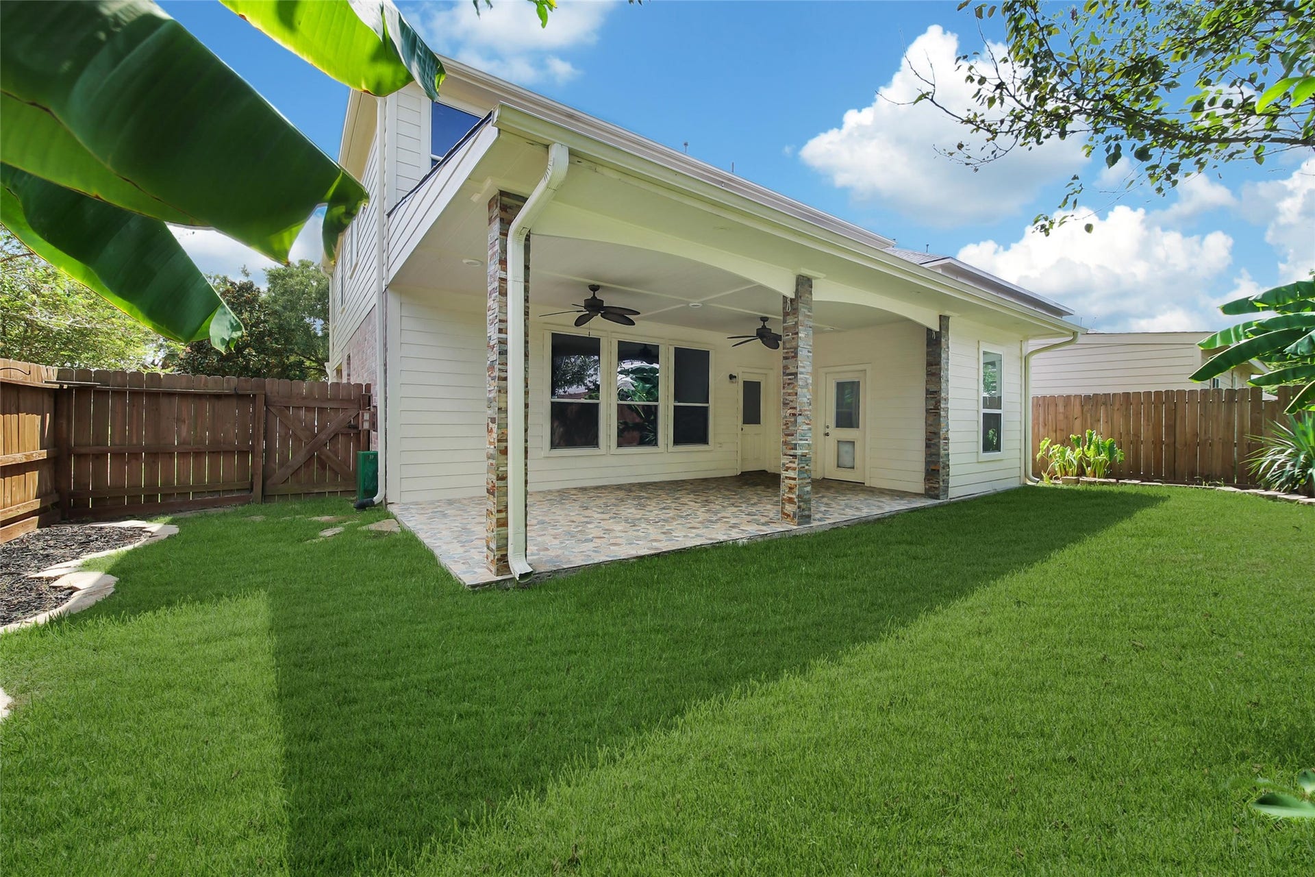 19302 Dawn Canyon Road, Houston, TX 77084 19302 Dawn Canyon Road, Houston, TX 77084