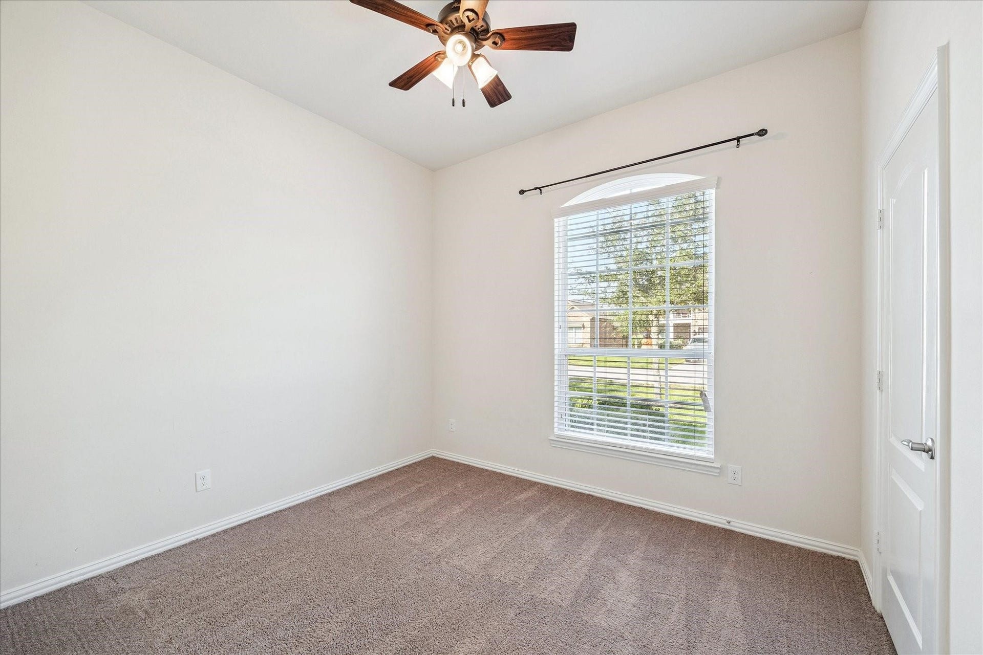 205 Brookwood Park Lane, Dickinson, TX 77539 205 Brookwood Park Lane, Dickinson, TX 77539