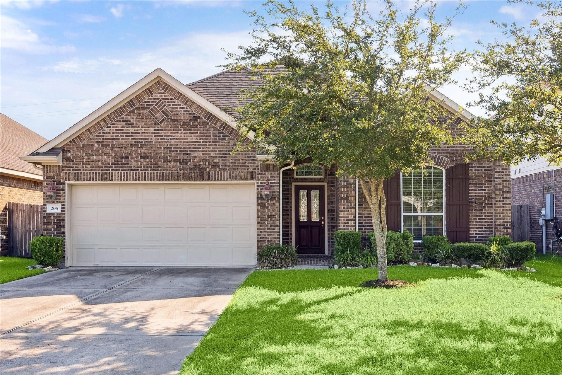 205 Brookwood Park Lane, Dickinson, TX 77539 205 Brookwood Park Lane, Dickinson, TX 77539
