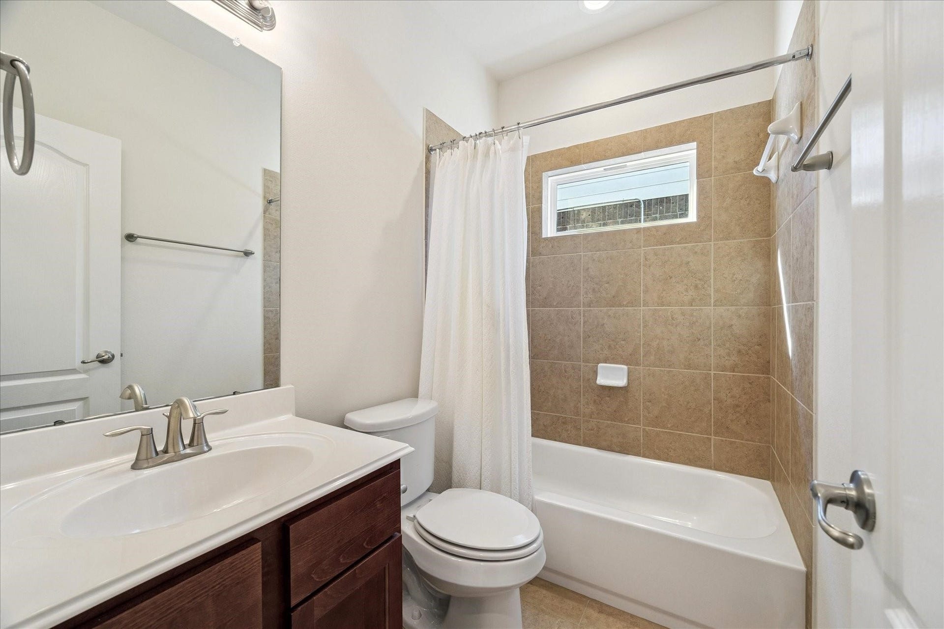 205 Brookwood Park Lane, Dickinson, TX 77539 205 Brookwood Park Lane, Dickinson, TX 77539