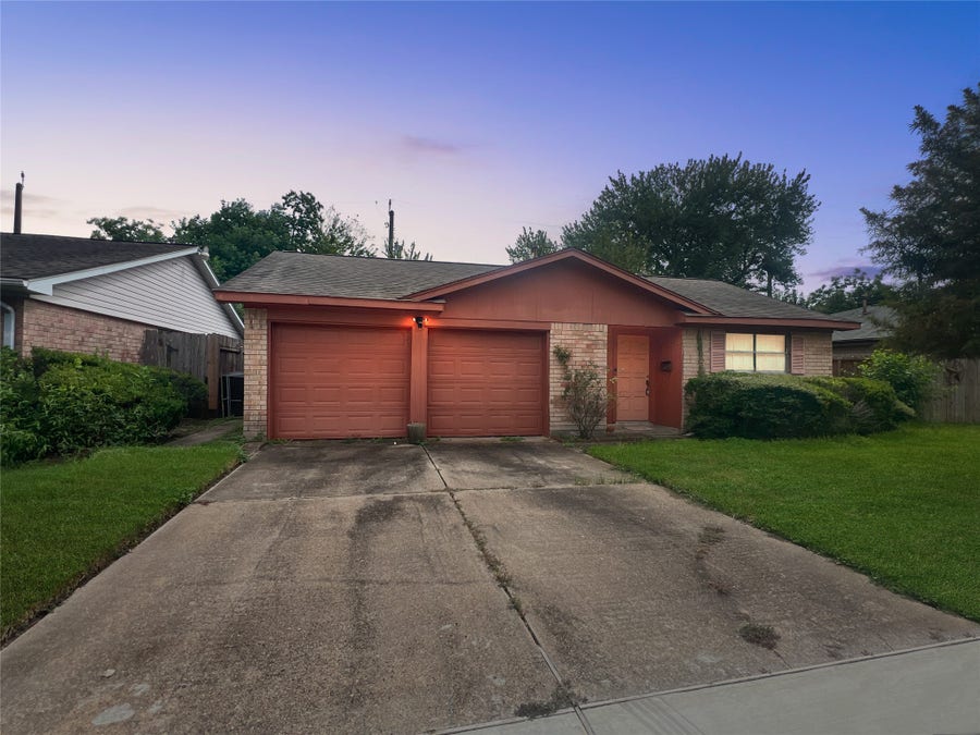Property photo for 5410 Bungalow Lane, Houston, TX