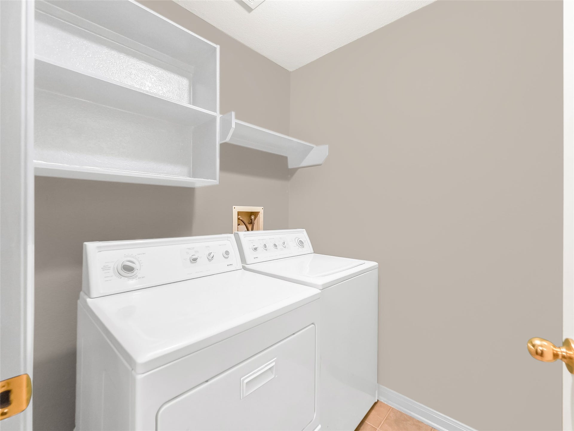 20911 Harvest Terrace Lane, Spring, TX 77379 Laundry Room