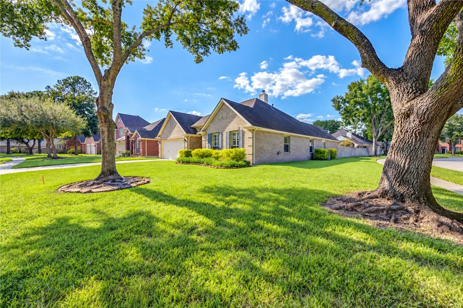 Property photo for 3302 Pioneer Bend Lane, Katy, TX