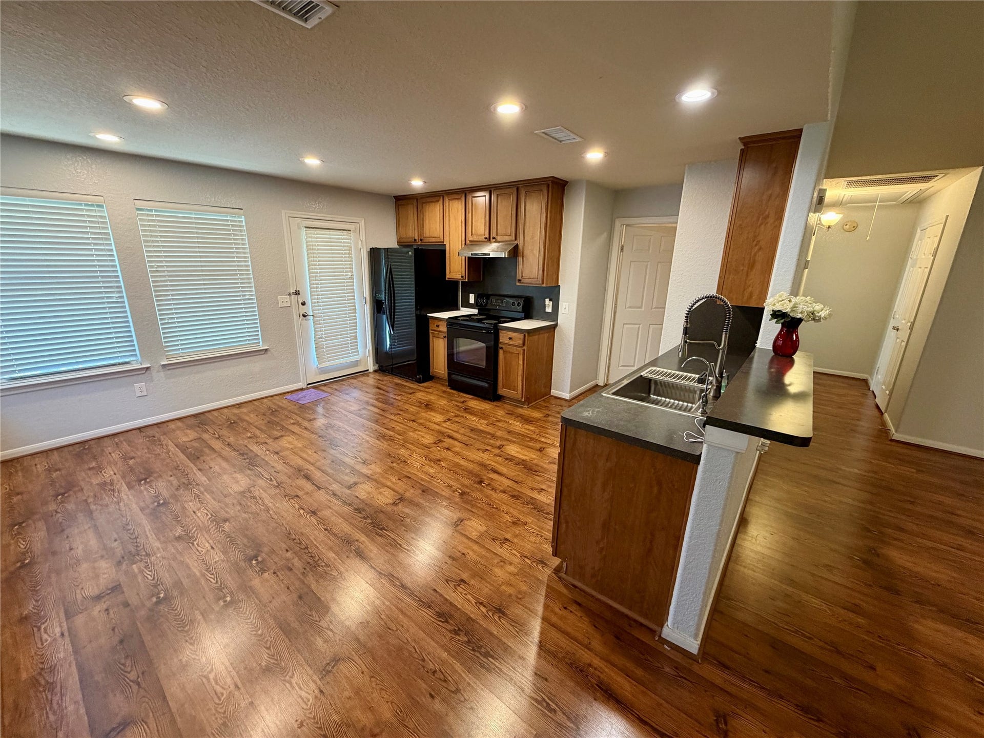 6315 S Wintersage Lane, Houston, TX 77066 6315 S Wintersage Lane, Houston, TX 77066