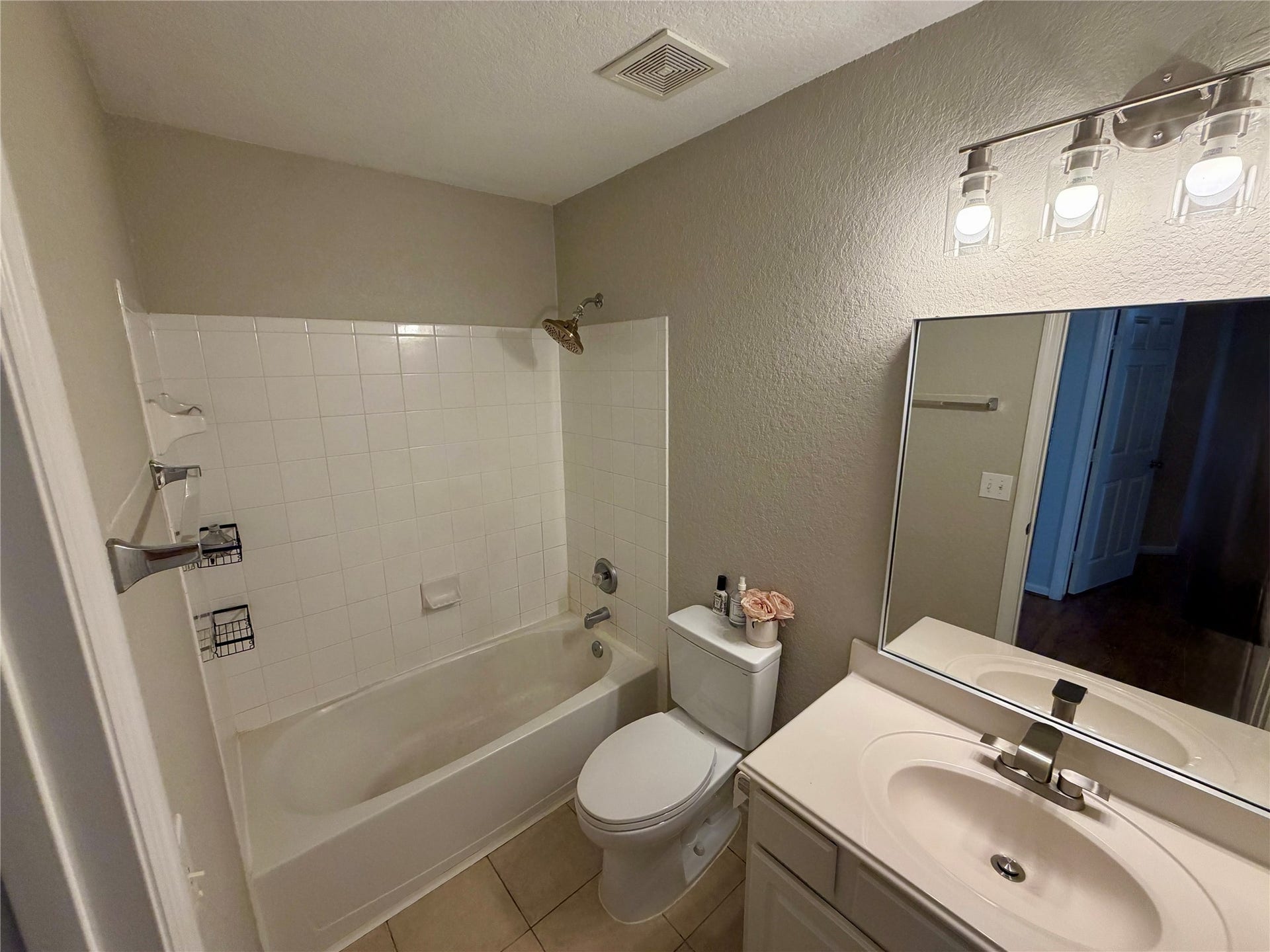 6315 S Wintersage Lane, Houston, TX 77066 6315 S Wintersage Lane, Houston, TX 77066