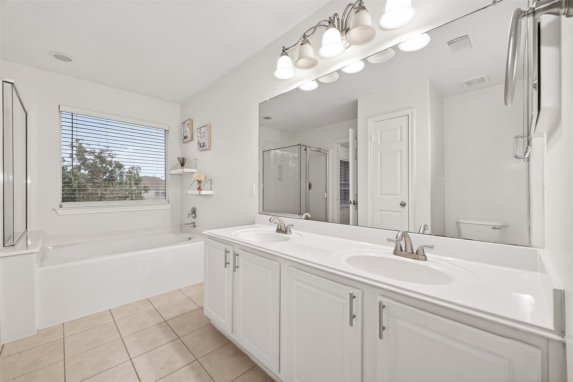 6110 Langham Mist Lane, Houston, TX 77084 6110 Langham Mist Lane, Houston, TX 77084