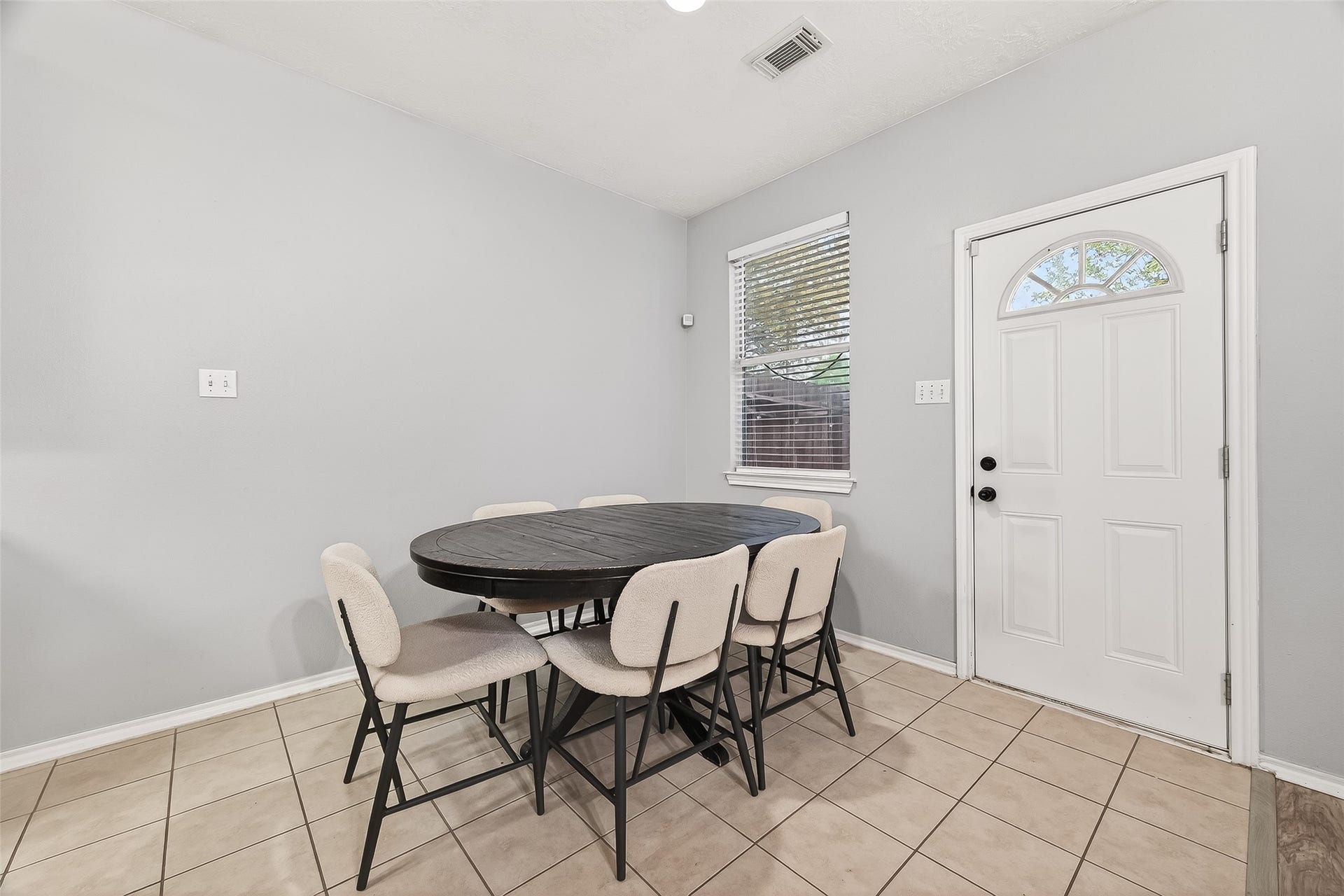 6110 Langham Mist Lane, Houston, TX 77084 6110 Langham Mist Lane, Houston, TX 77084