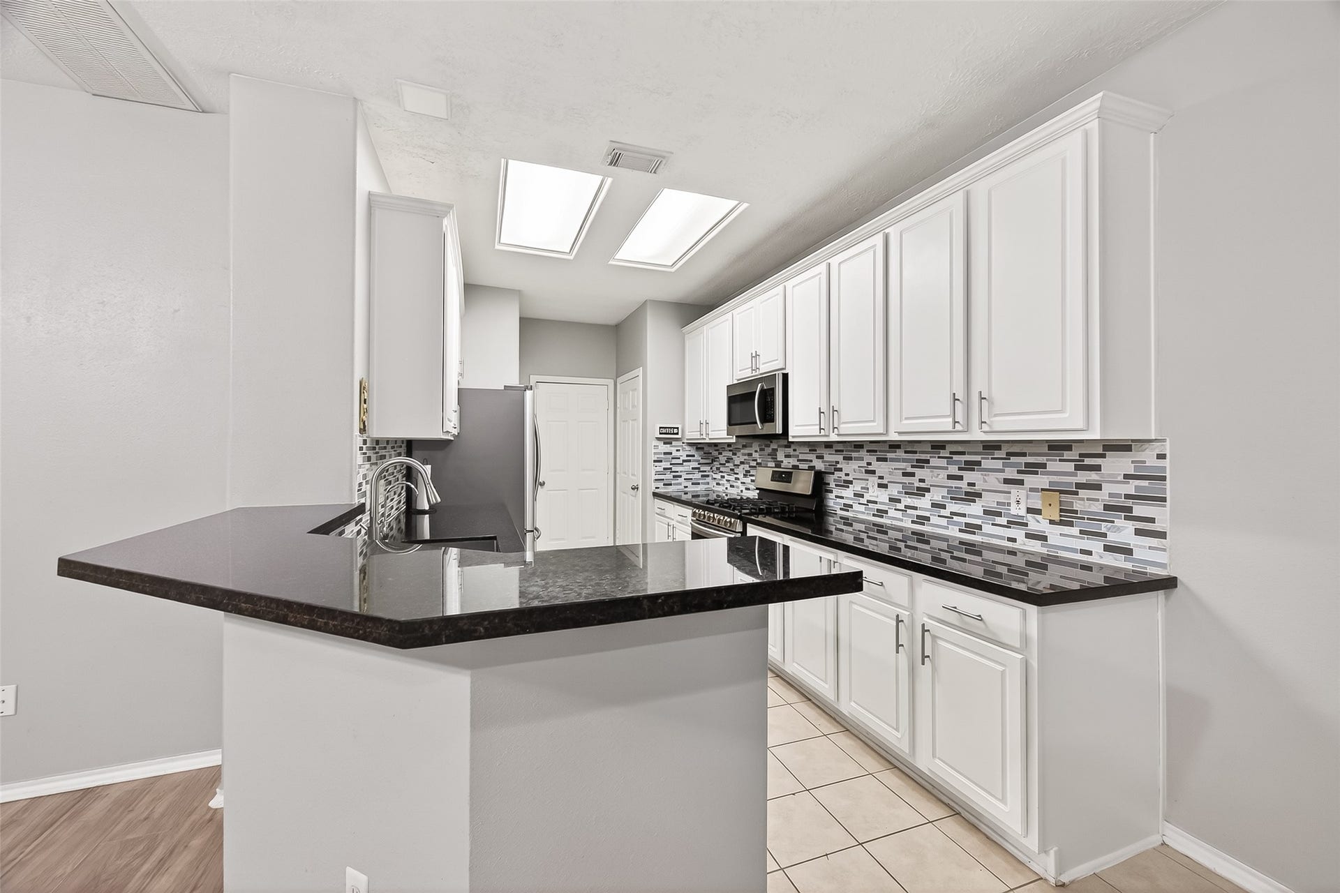 6110 Langham Mist Lane, Houston, TX 77084 6110 Langham Mist Lane, Houston, TX 77084