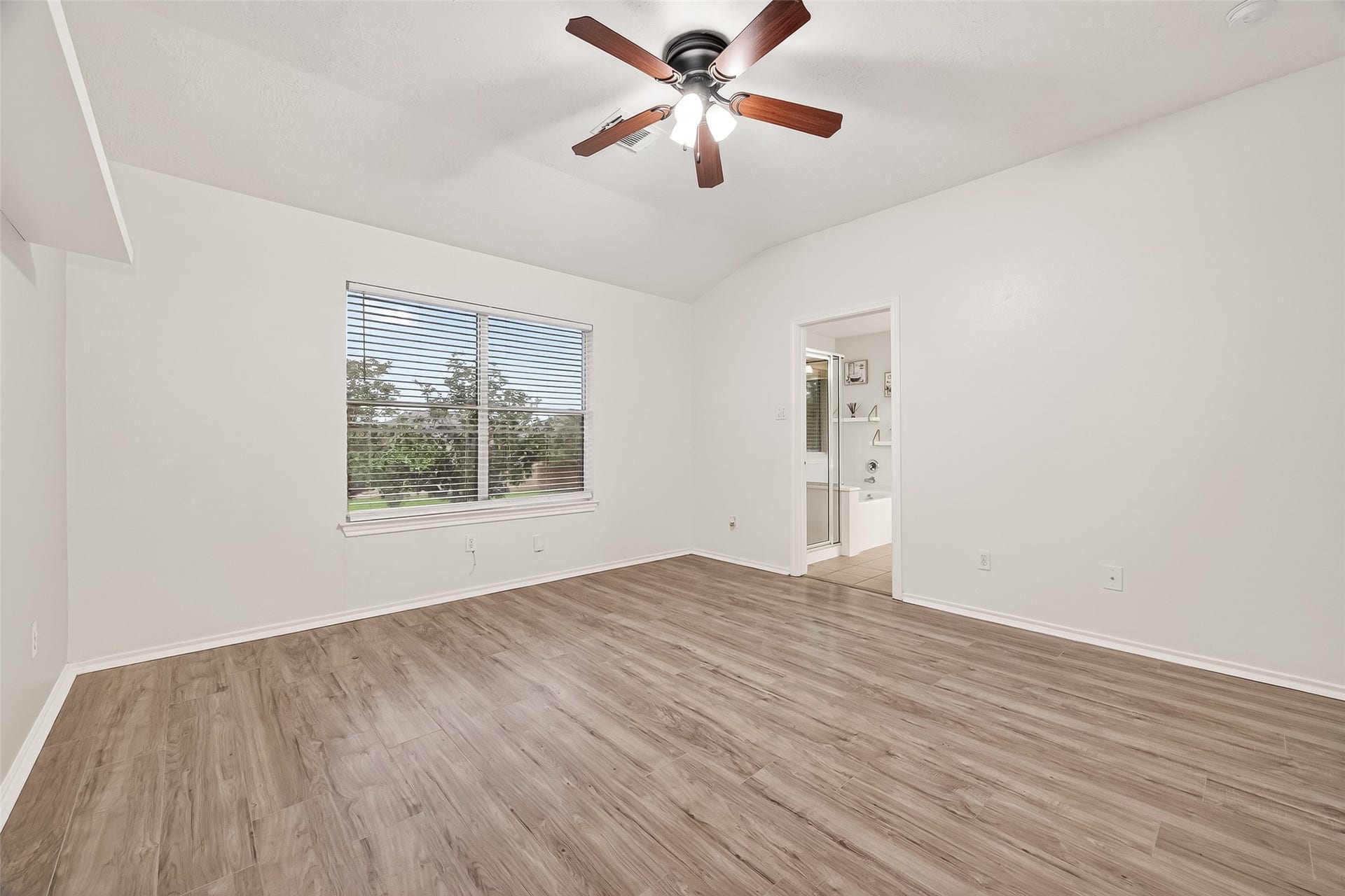 6110 Langham Mist Lane, Houston, TX 77084 6110 Langham Mist Lane, Houston, TX 77084