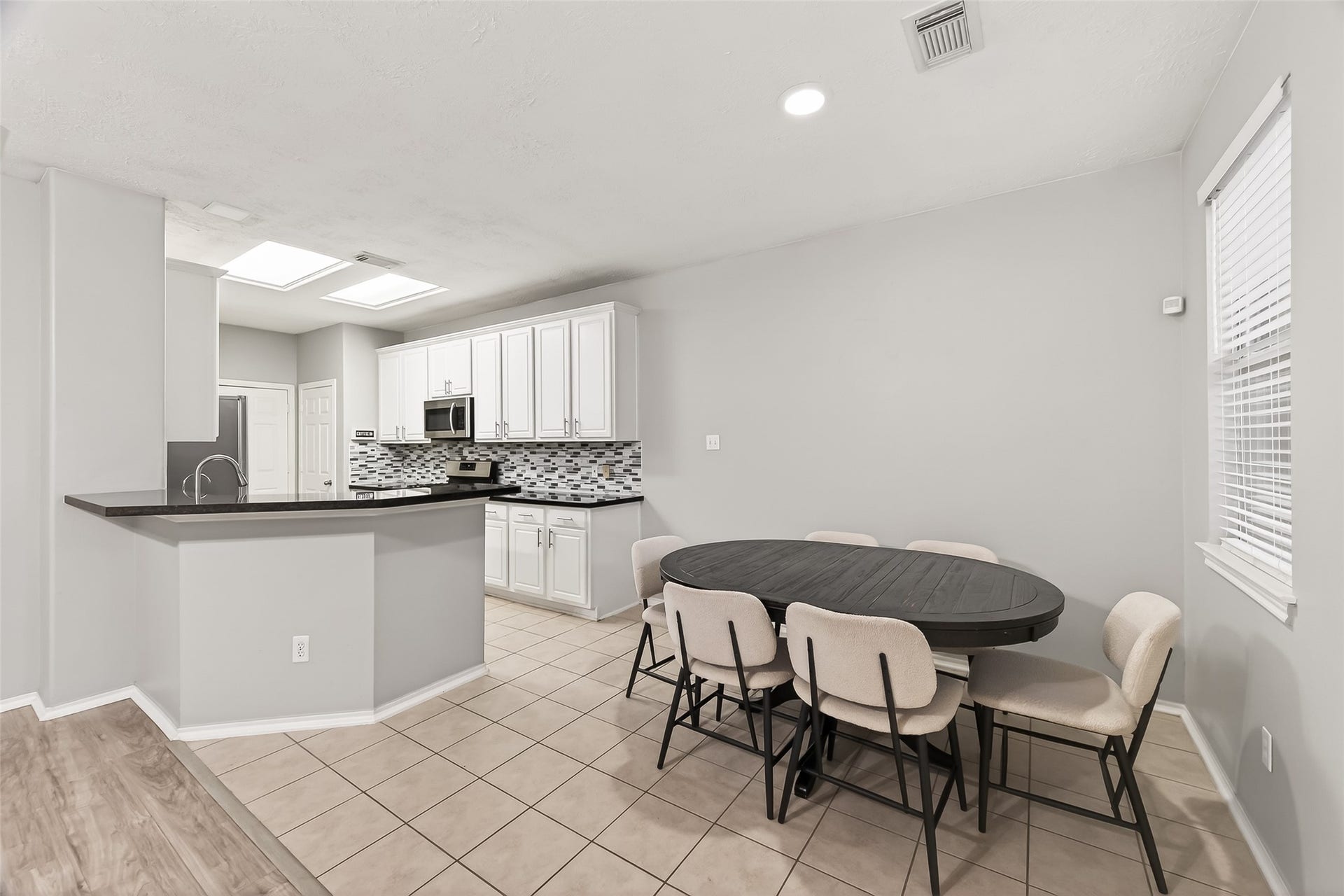 6110 Langham Mist Lane, Houston, TX 77084 6110 Langham Mist Lane, Houston, TX 77084