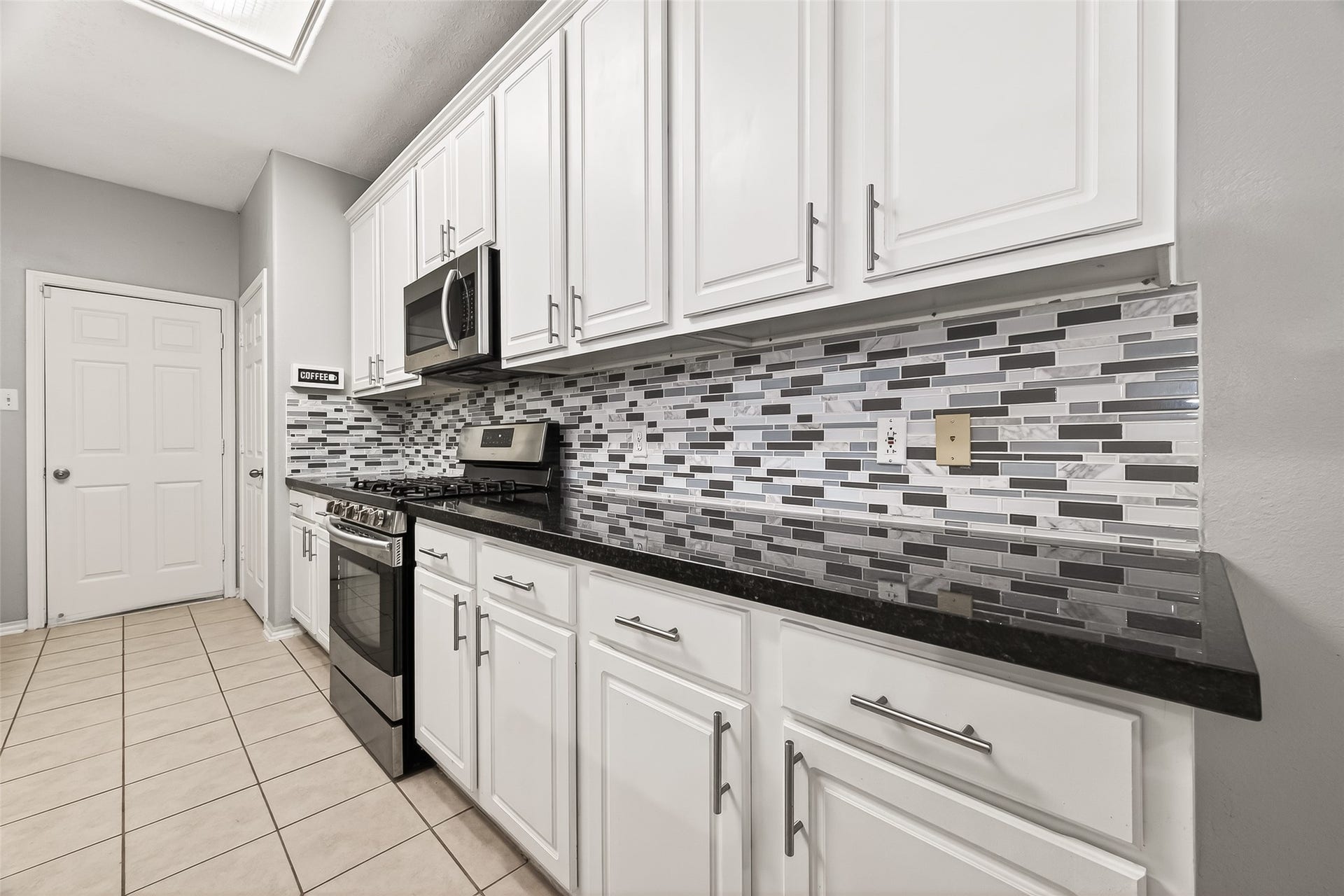 6110 Langham Mist Lane, Houston, TX 77084 6110 Langham Mist Lane, Houston, TX 77084