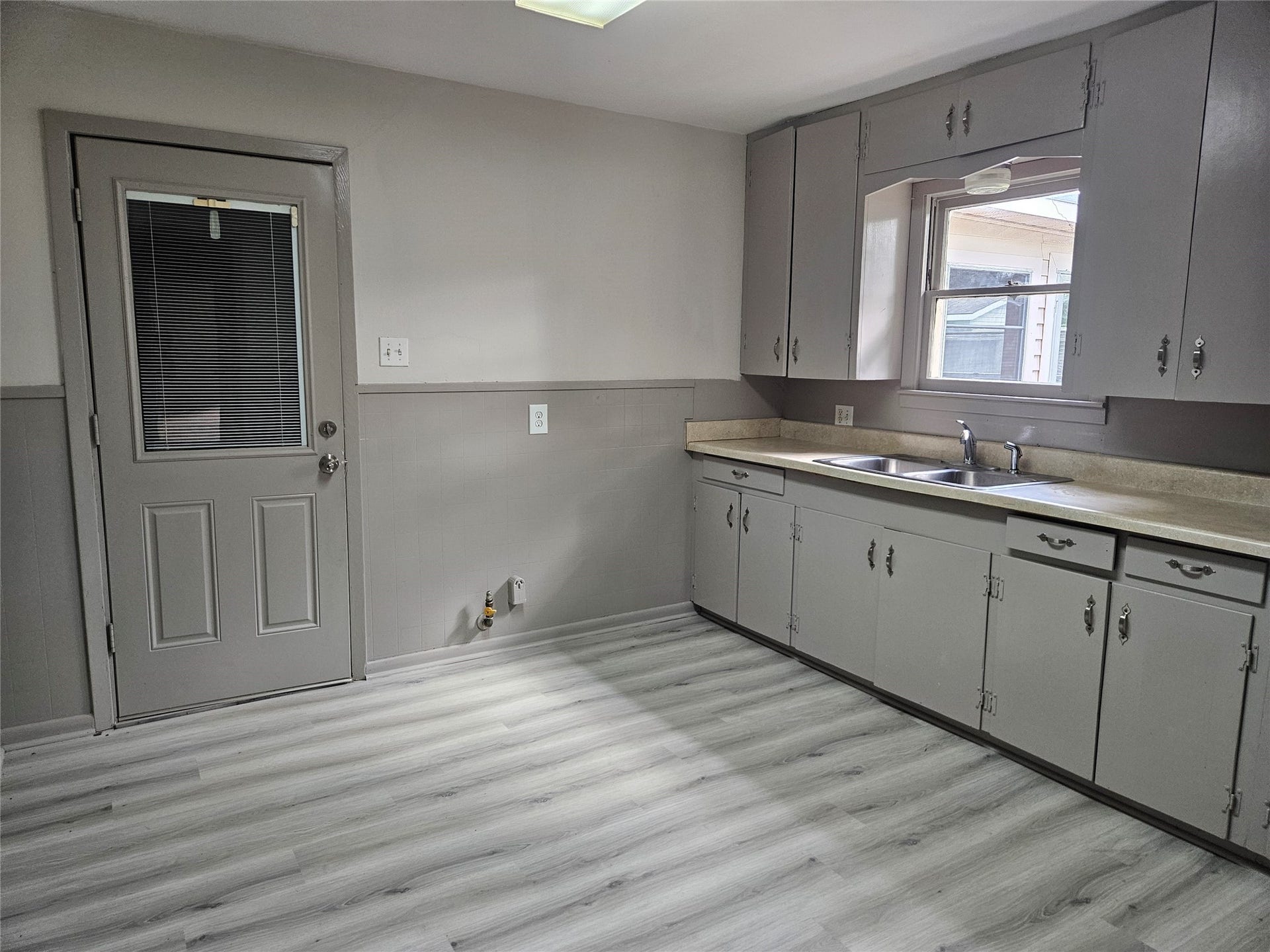 1809 Brazos Street, Rosenberg, TX 77471 1809 Brazos Street, Rosenberg, TX 77471