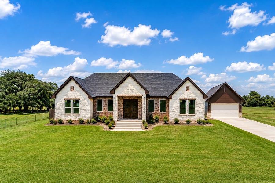 Property photo for 1720 Flintlock Court, Angleton, TX