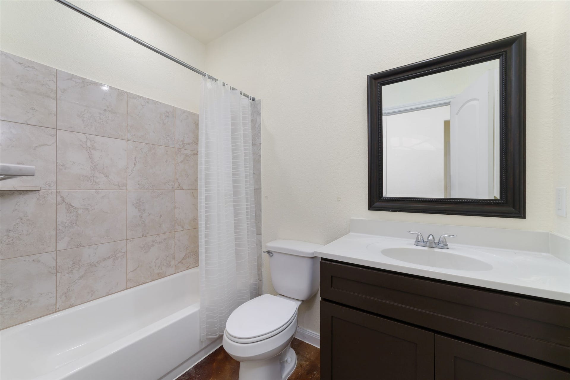 15704 Sycamore Drive, Montgomery, TX 77356 Bathroom 2 view