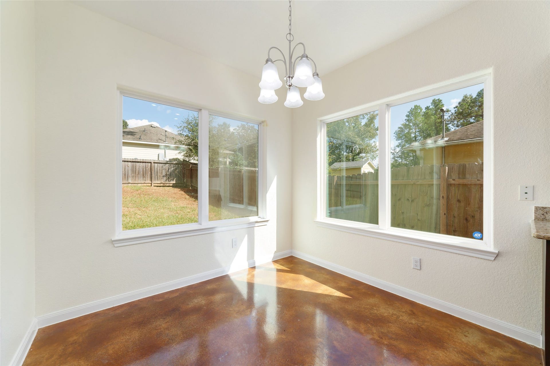 15704 Sycamore Drive, Montgomery, TX 77356 Dining area view