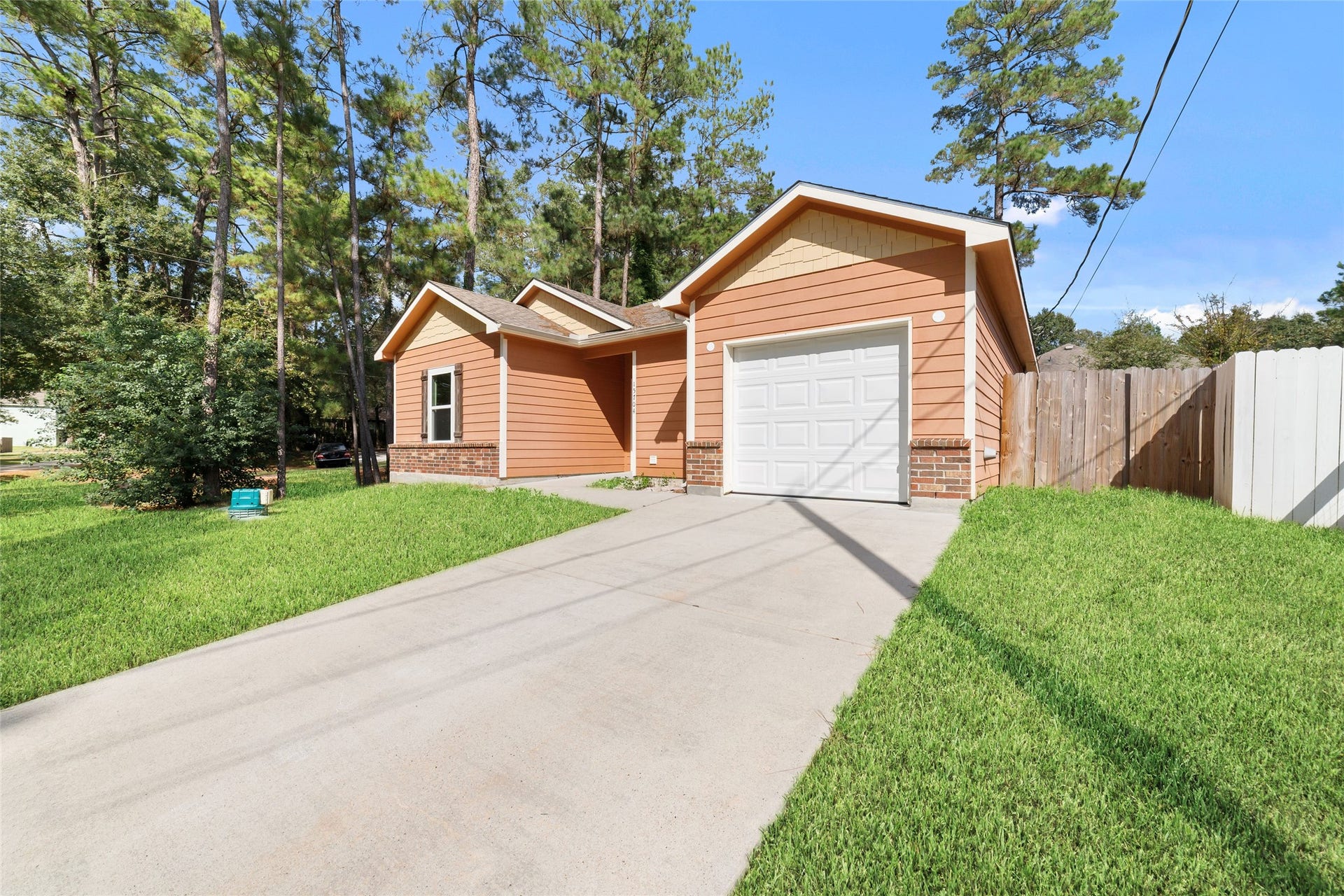 15704 Sycamore Drive, Montgomery, TX 77356 Front house view 2