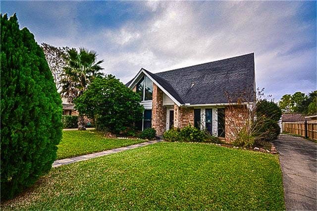 Property photo for 2814 Field Line Drive, Sugar Land, TX