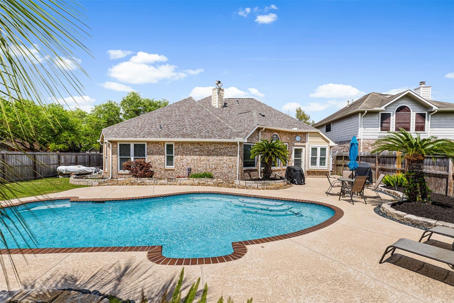 Property photo for 312 Summer Haven Circle, League City, TX