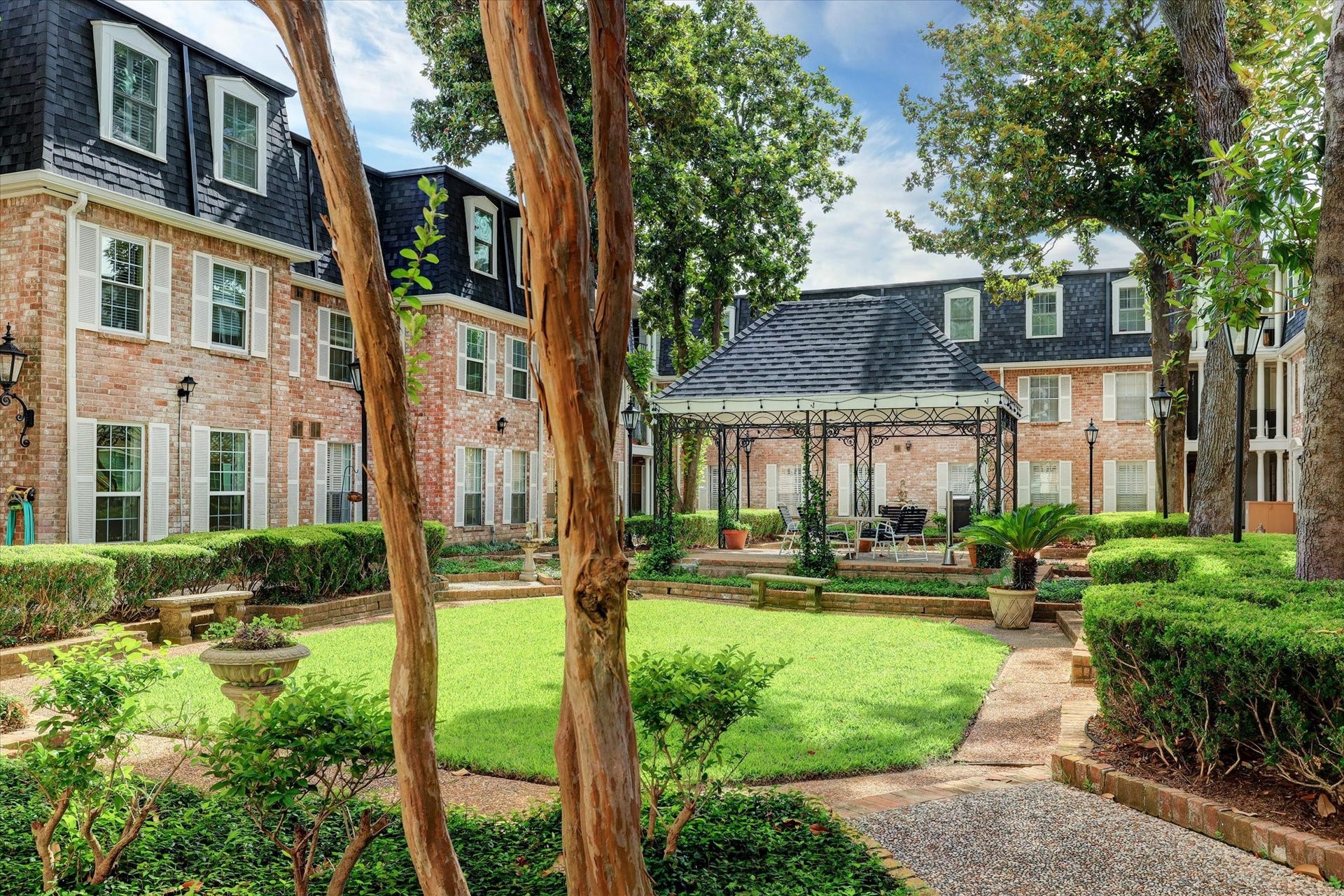357 N Post Oak Lane, #203, Houston, TX 77024