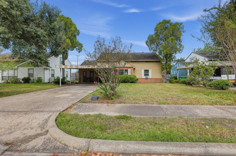 Property photo for 3815 Zephyr Street, Houston, TX