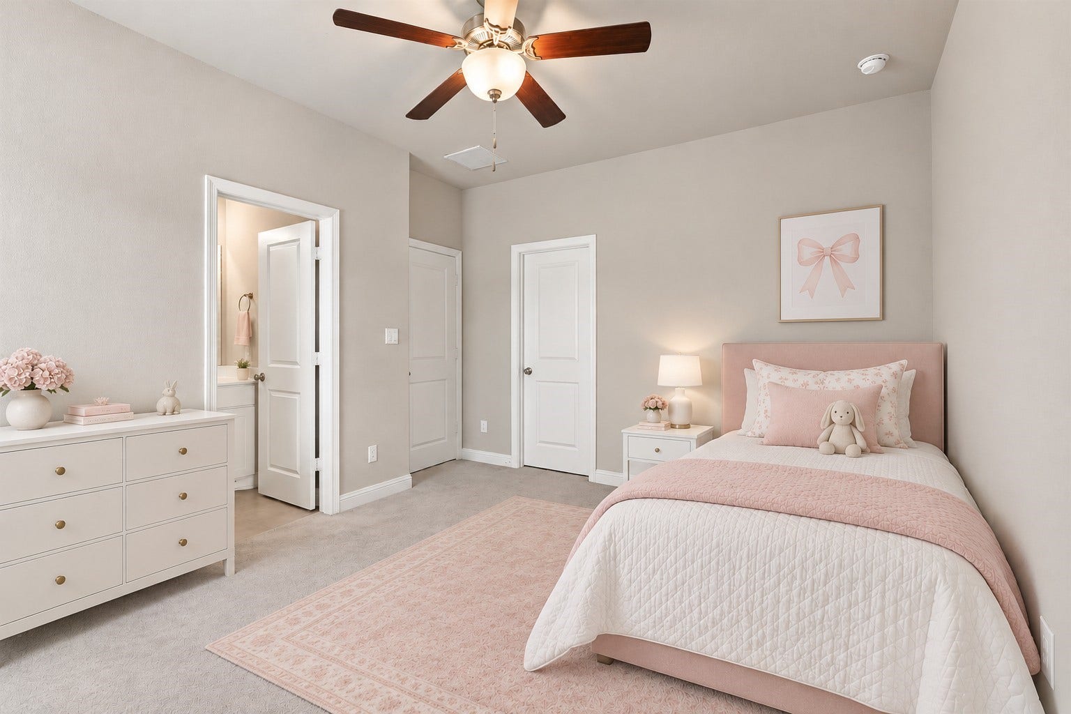 35 Gracenote Pl, The Woodlands, TX 77375 VIRTUALLY STAGED: Guest Bedroom