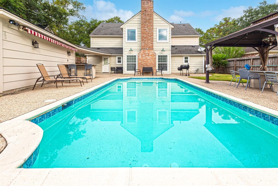 Property photo for 1807 Saddlecreek Drive, Houston, TX